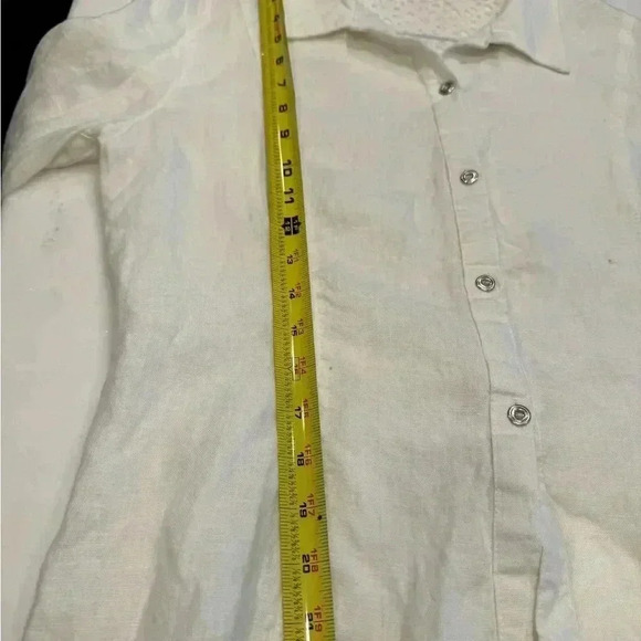 FJVA Paris 100% linen button up top w/lace back and fringe cuffs. - Picture 9 of 14